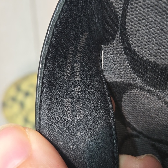 Coach Women's Suki Logo Signature Thong T Strap Slide Sandals Shoes Sz 7B - Picture 10 of 10